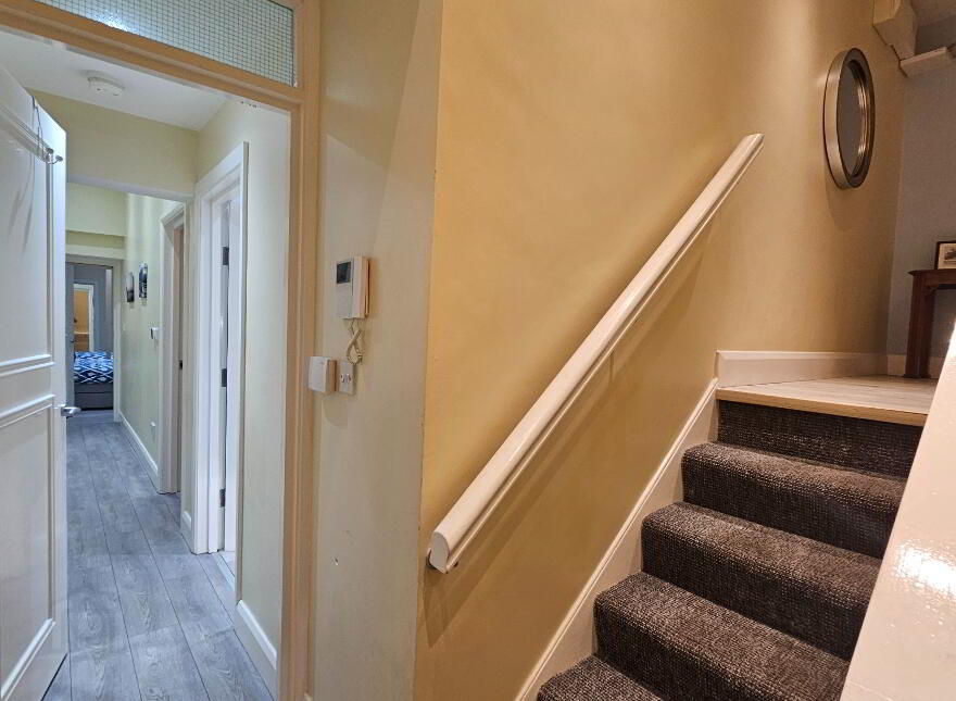 5c Antrim Gardens, Portrush, BT56 8AR