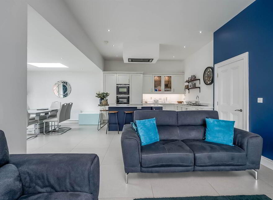 49 Finaghy Park Central, Belfast, BT10 0HP