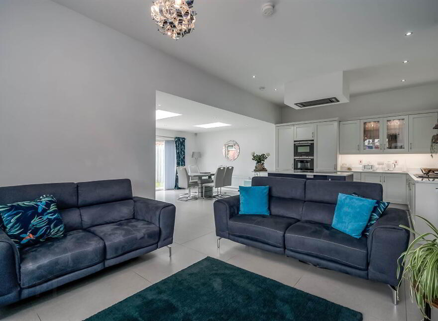 49 Finaghy Park Central, Belfast, BT10 0HP