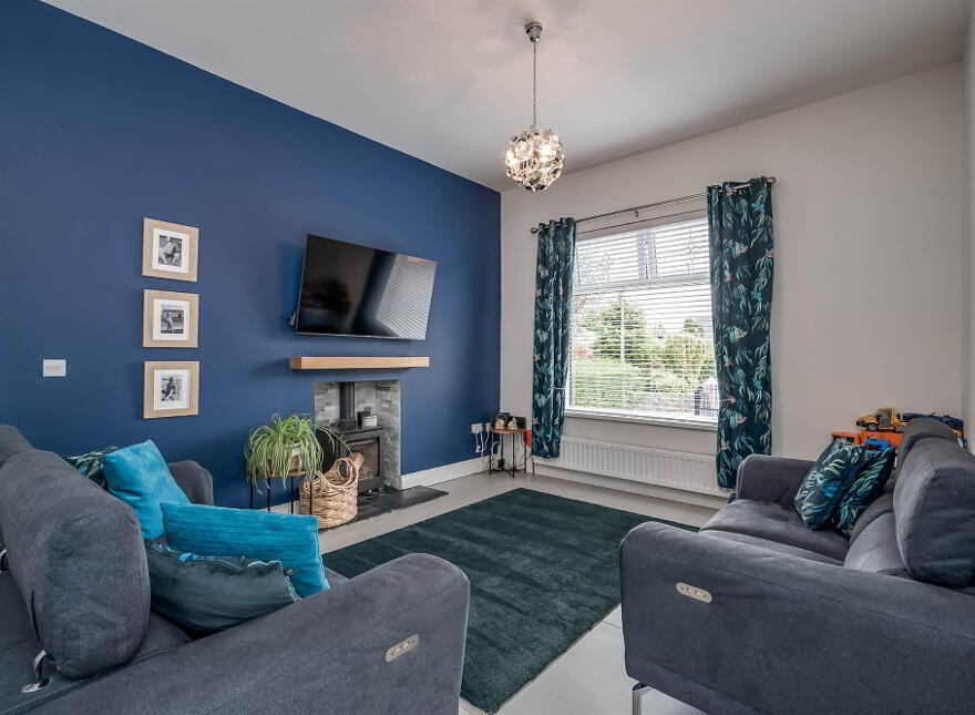 49 Finaghy Park Central, Belfast, BT10 0HP