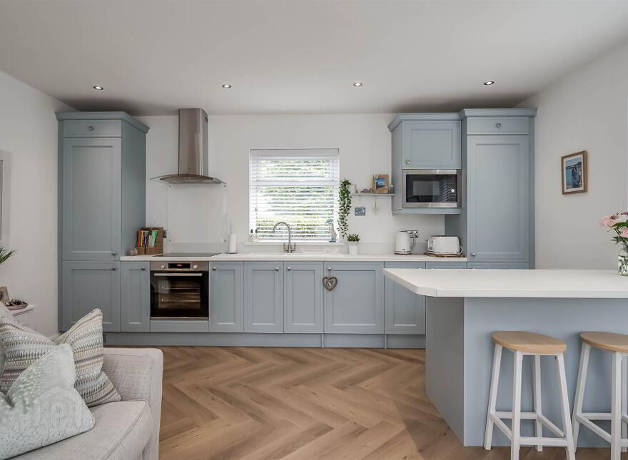 49 Finaghy Park Central, Belfast, BT10 0HP