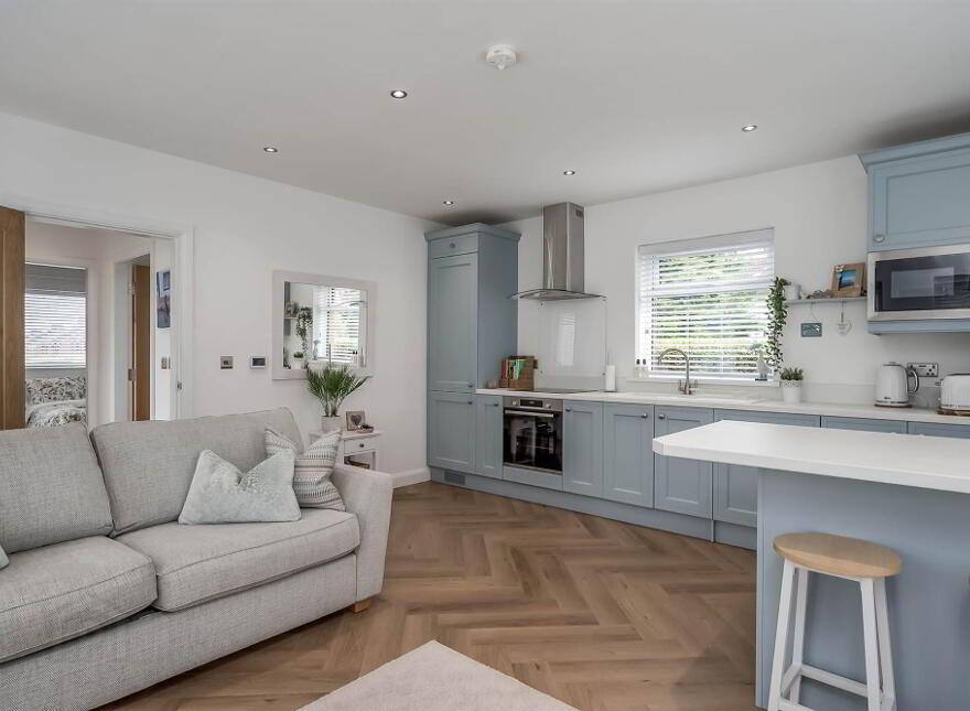 49 Finaghy Park Central, Belfast, BT10 0HP