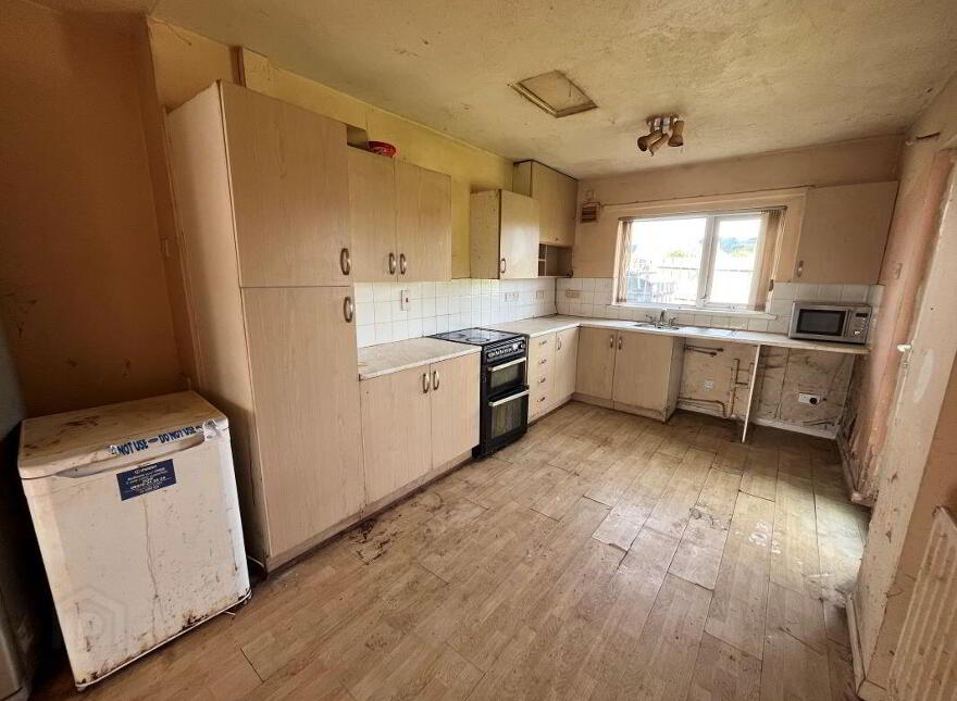 (Lot 40) 72 Nettlehill Road, Lisburn, BT28 3HE