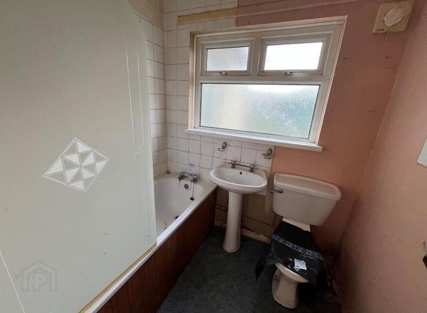 (Lot 40) 72 Nettlehill Road, Lisburn, BT28 3HE