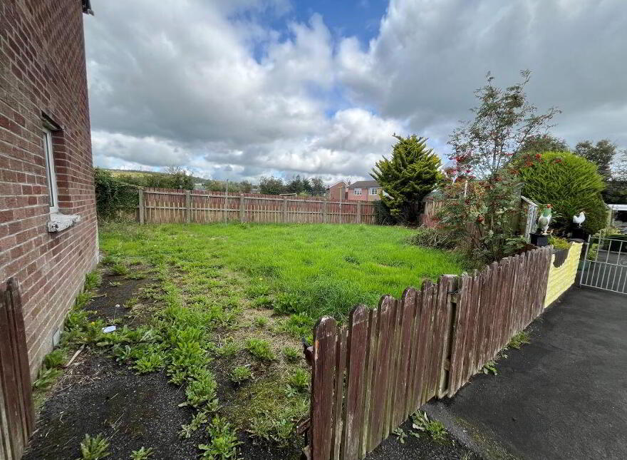 (Lot 40) 72 Nettlehill Road, Lisburn, BT28 3HE