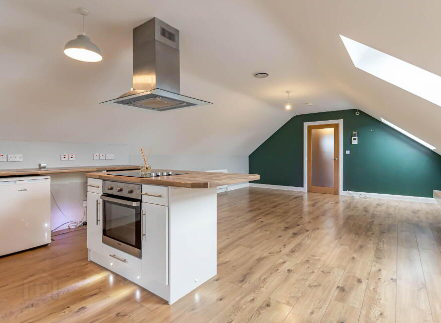 The Loft Apartment, 15 Reservoir Road, Banbridge, BT32 4LD