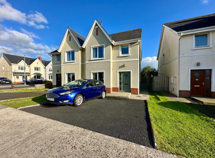 91 Orchard Heights, Charleville, P56WK83 photo