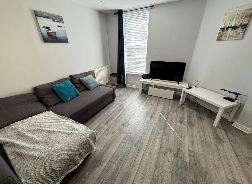 Unit 2, 2 Dunluce Street, Portrush, BT56 8DN