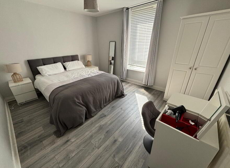 Unit 2, 2 Dunluce Street, Portrush, BT56 8DN