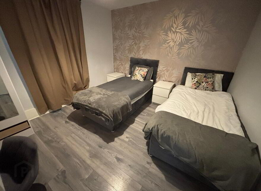Unit 2, 2 Dunluce Street, Portrush, BT56 8DN