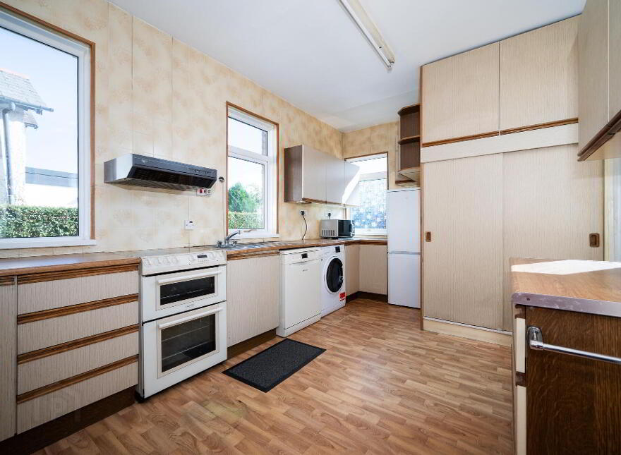 61 Richmond Park, Belfast, BT9 5EF