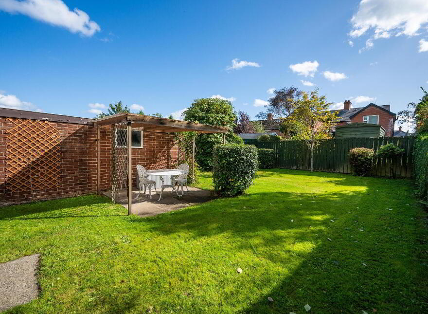 61 Richmond Park, Belfast, BT9 5EF