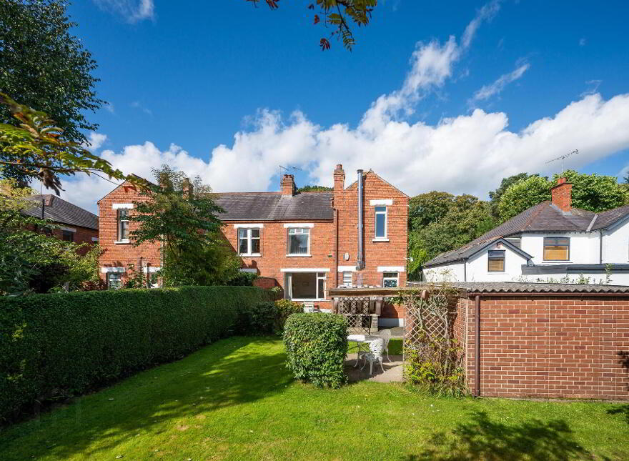 61 Richmond Park, Belfast, BT9 5EF