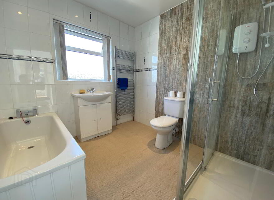 43 Antrim Road, Ballynahinch Road, BT24 8AN