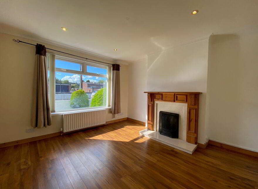 43 Antrim Road, Ballynahinch Road, BT24 8AN