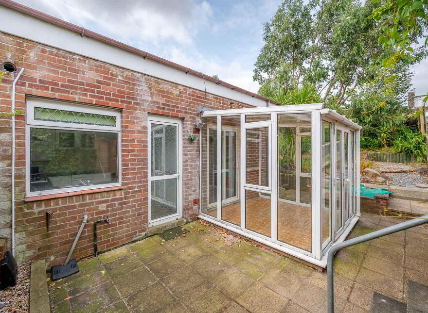 1 Rostrevor Close, Bangor, BT19 1AF