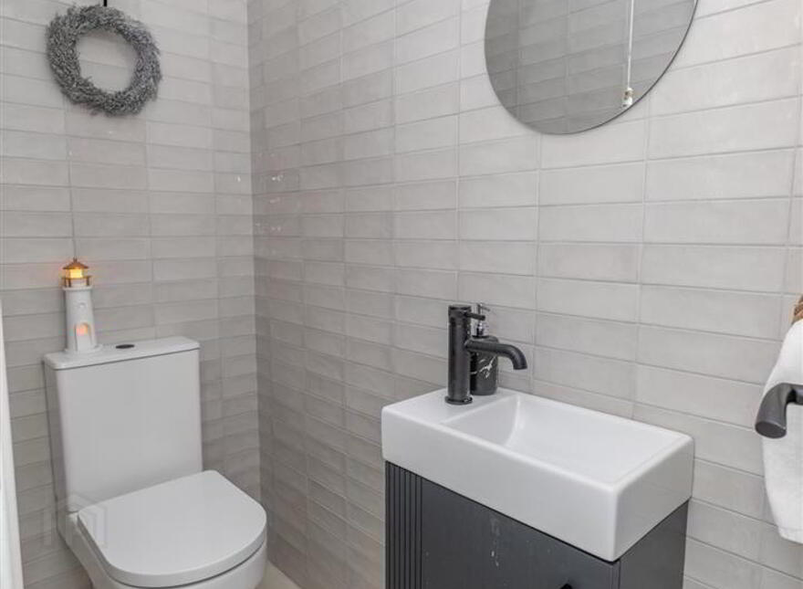 2 The Close, Strathern Manor, Newcastle, BT33 0TG