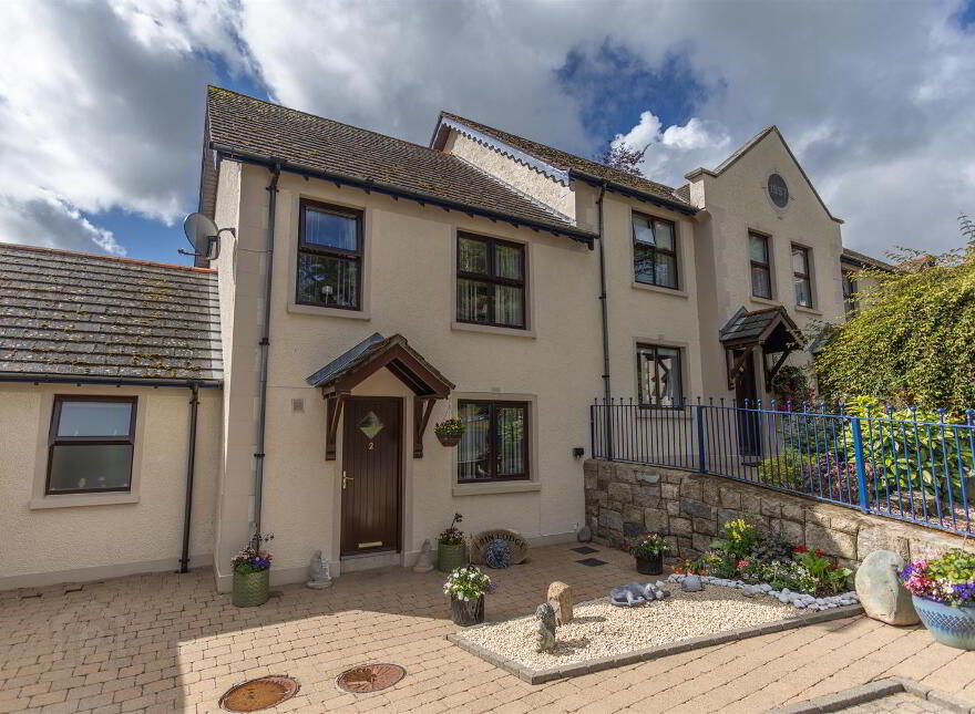 2 The Close, Strathern Manor, Newcastle, BT33 0TG photo