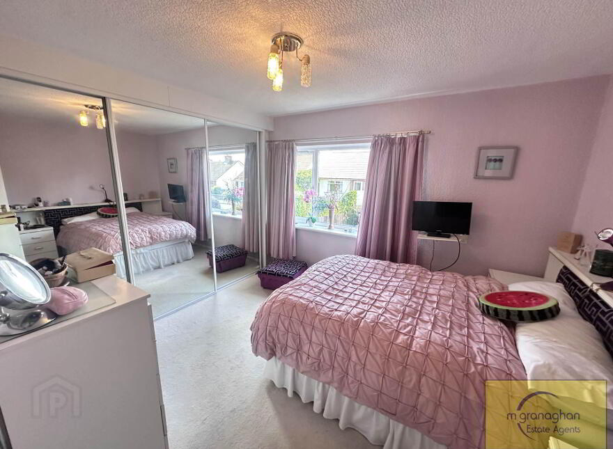 32 Killeaton Crescent, Belfast, BT17 9HD