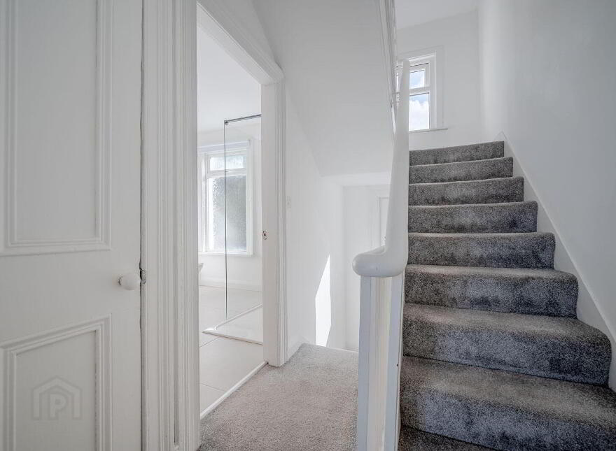 4 Enid Parade, Belfast, BT5 6EL