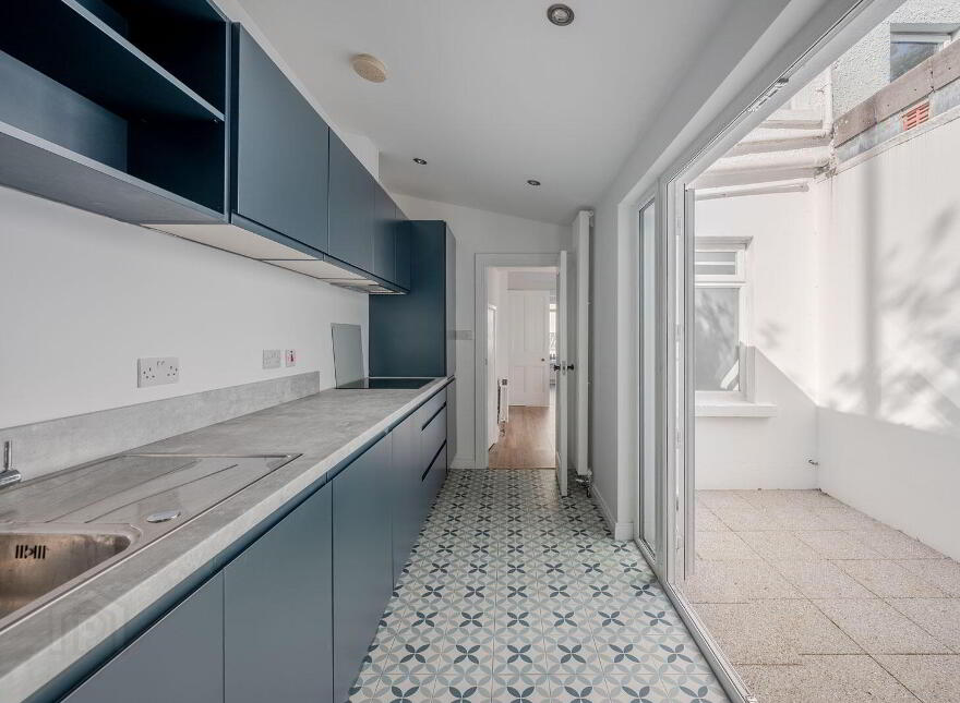 4 Enid Parade, Belfast, BT5 6EL