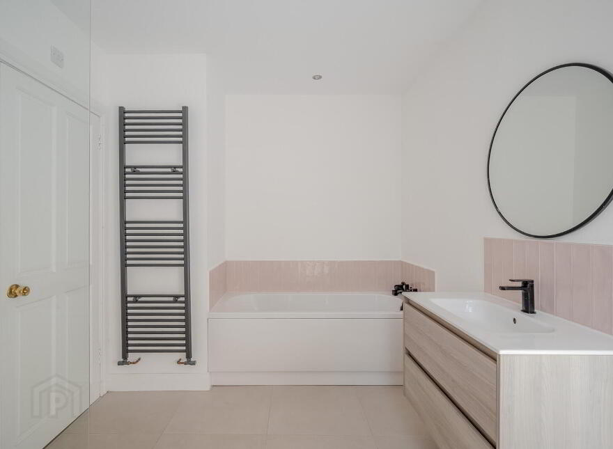 4 Enid Parade, Belfast, BT5 6EL