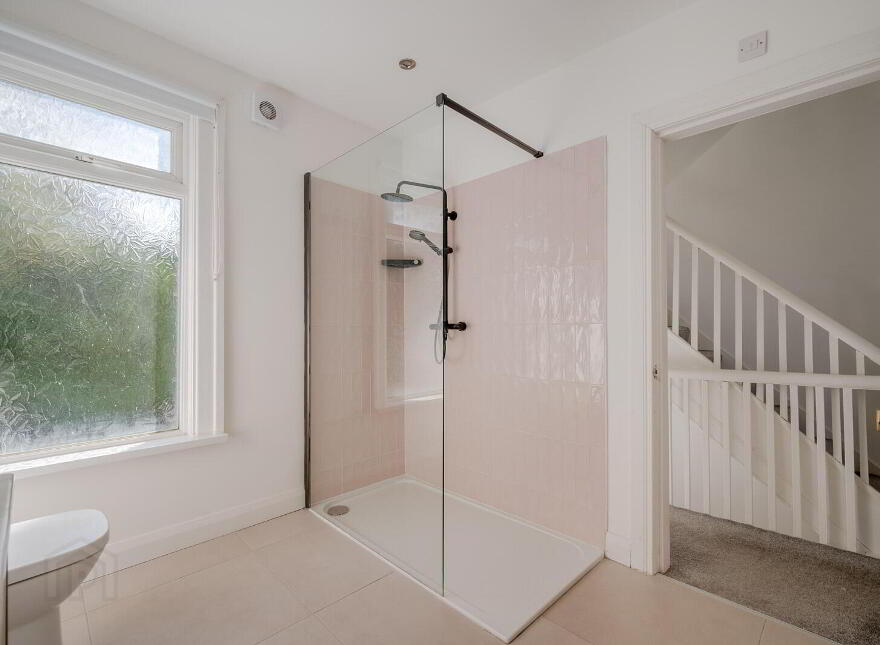 4 Enid Parade, Belfast, BT5 6EL
