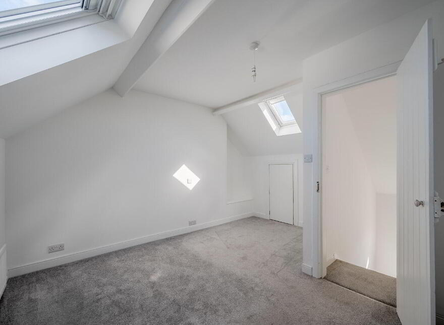 4 Enid Parade, Belfast, BT5 6EL