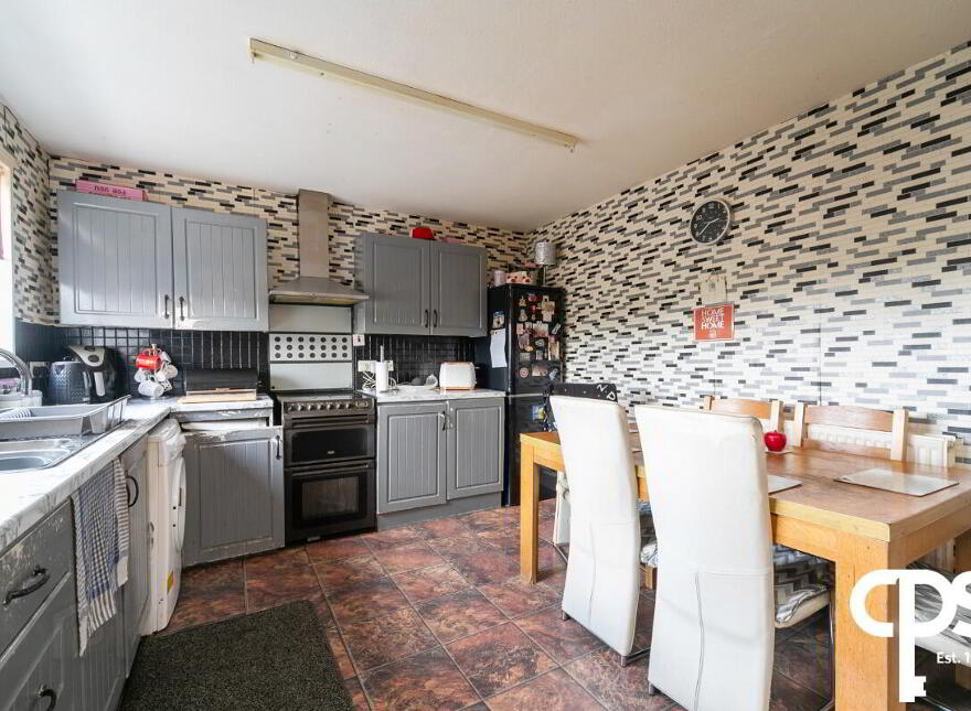 56 Forthriver Dale, Belfast, BT13 3TL