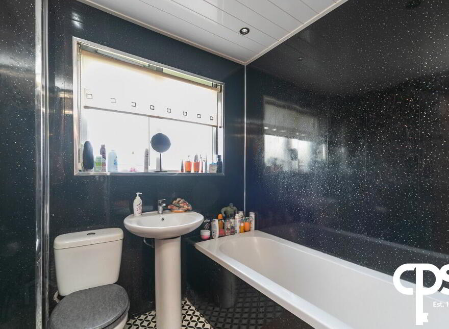56 Forthriver Dale, Belfast, BT13 3TL