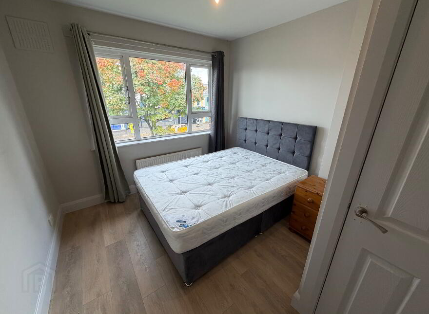 Lisburn Road, Belfast, BT9 6GF