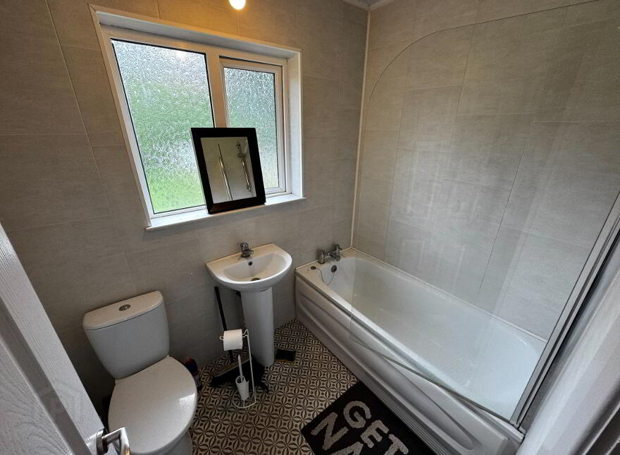 Lisburn Road, Belfast, BT9 6GF