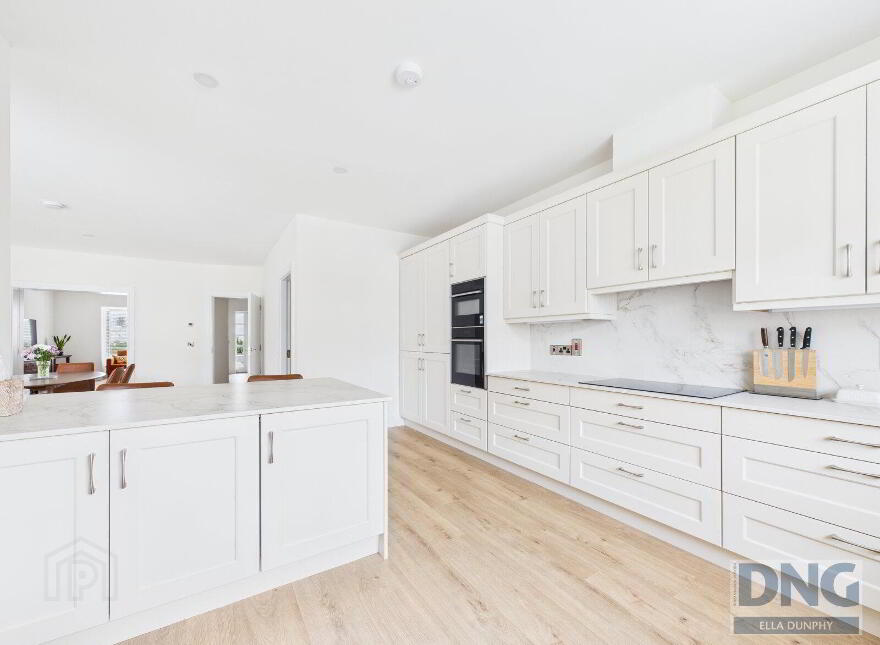 10 Canice's Road, Fox Meadow, R95