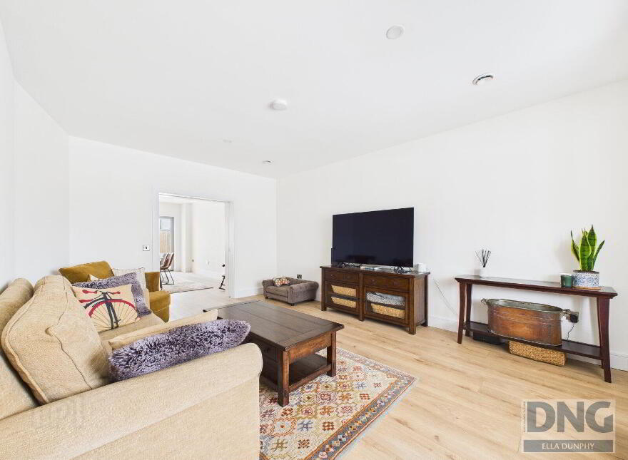 10 Canice's Road, Fox Meadow, R95