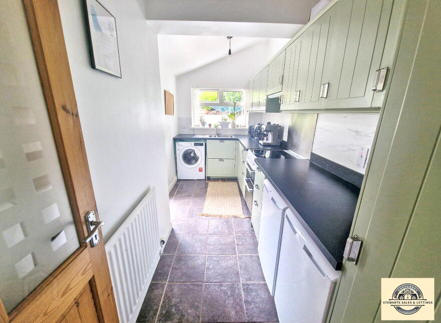 19 Comber Road, Dundonald, BT16 2AA