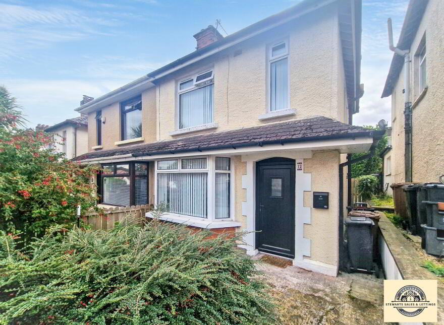 19 Comber Road, Dundonald, BT16 2AA photo