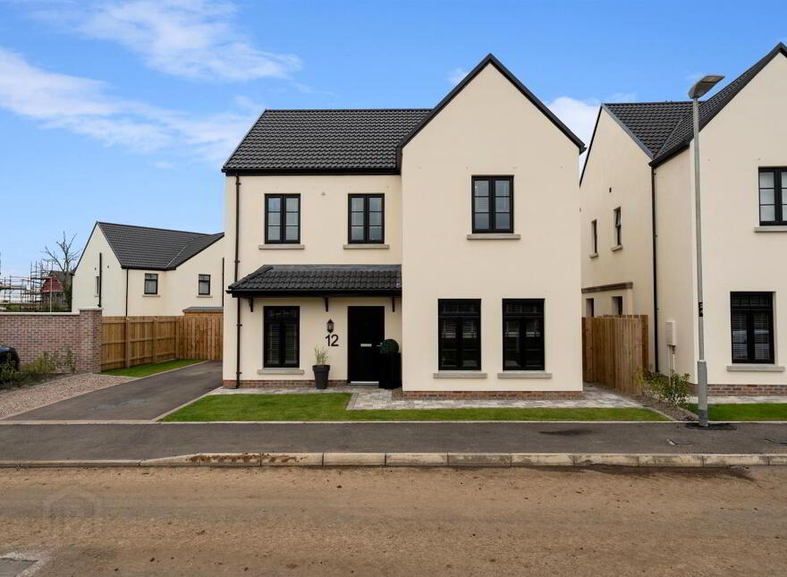 12 Cloughan View Crescent, Ballyclare, BT39 8AF