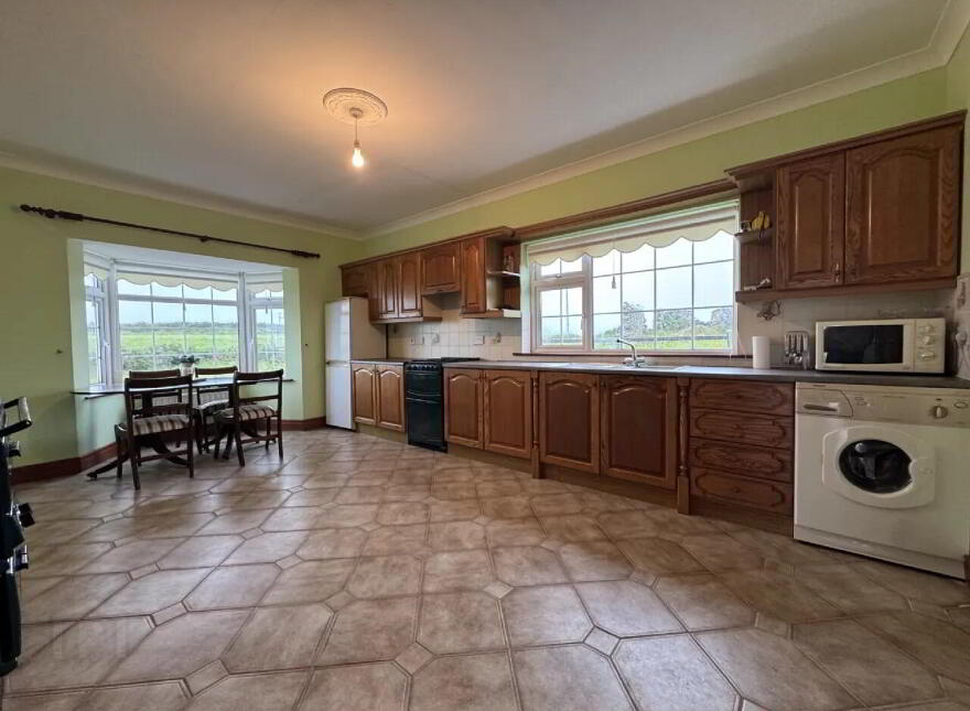 Emlybeg South, Belmullett, Ballina, F26R2R7