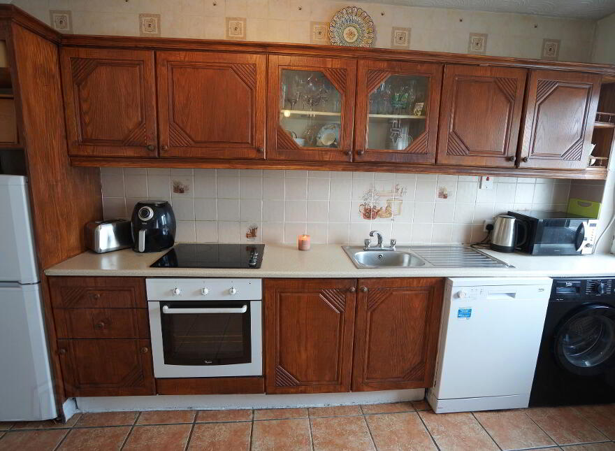 Rose Cottage, 59 Tradaree Court, Shannon, Clare