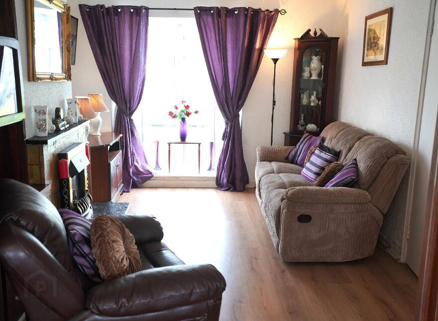 Rose Cottage, 59 Tradaree Court, Shannon, Clare