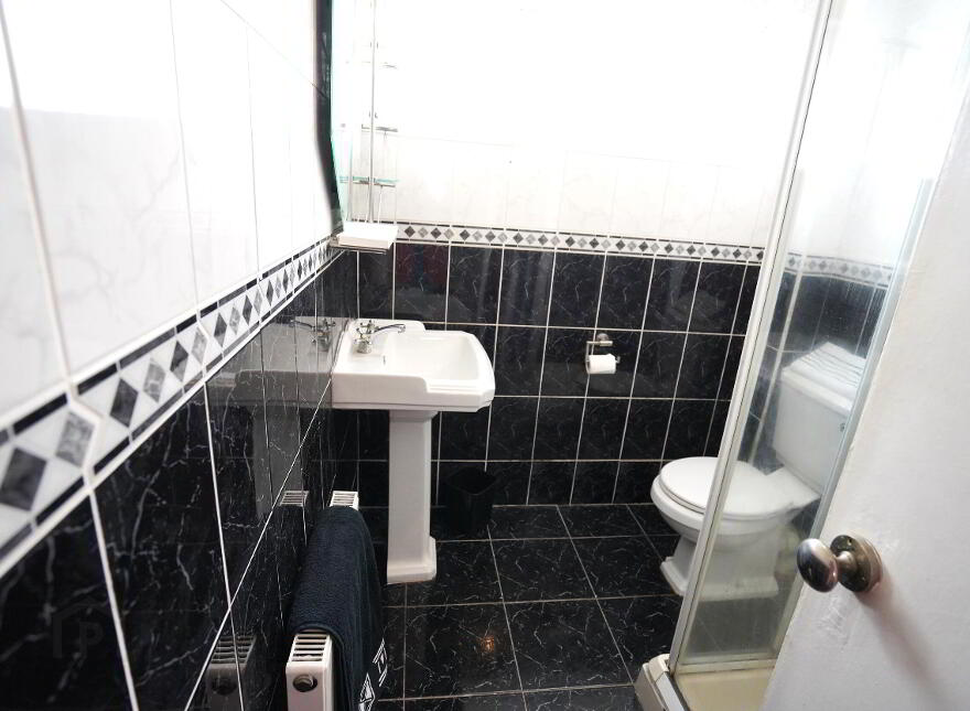 Rose Cottage, 59 Tradaree Court, Shannon, Clare
