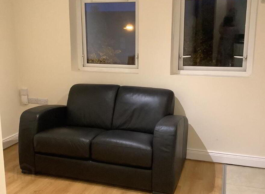80 Eglantine Avenue, Belfast, BT9 6EU