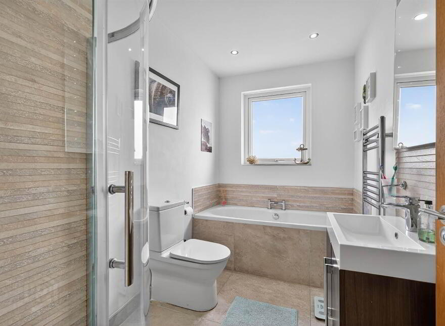 25 Millars Forge, Dundonald, Belfast, BT16 1UT