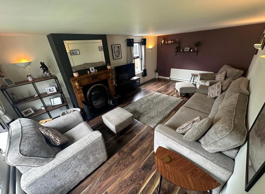 37 Hawthorn Hill, Kinallen, BT25 2HY