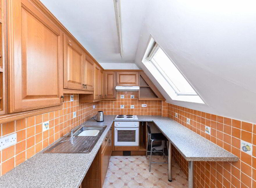 Flat 5, 1 Sandown Park, Belfast, BT5 6JP