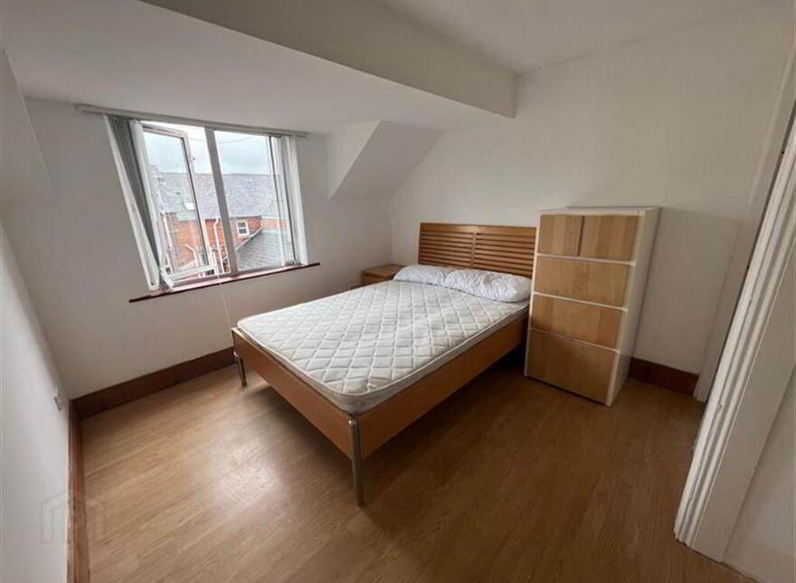 Apt6, 89 Eglantine Avenue, Off Eglantine Avenue, Belfast, BT9 6EW