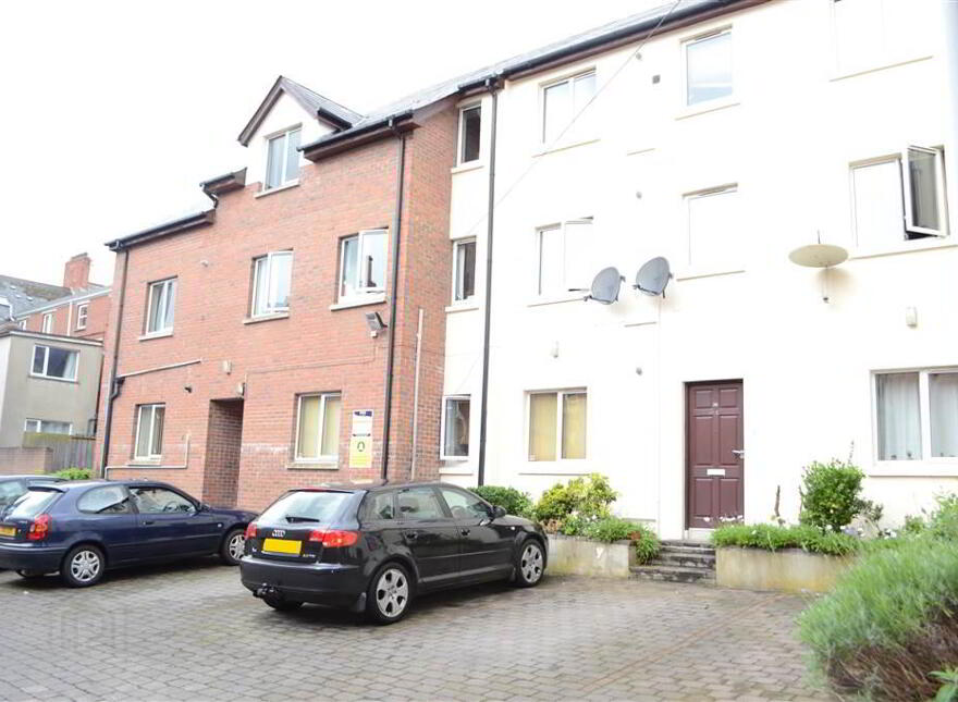 Apt6, 89 Eglantine Avenue, Off Eglantine Avenue, Belfast, BT9 6EW