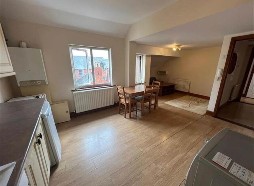 Apt6, 89 Eglantine Avenue, Off Eglantine Avenue, Belfast, BT9 6EW