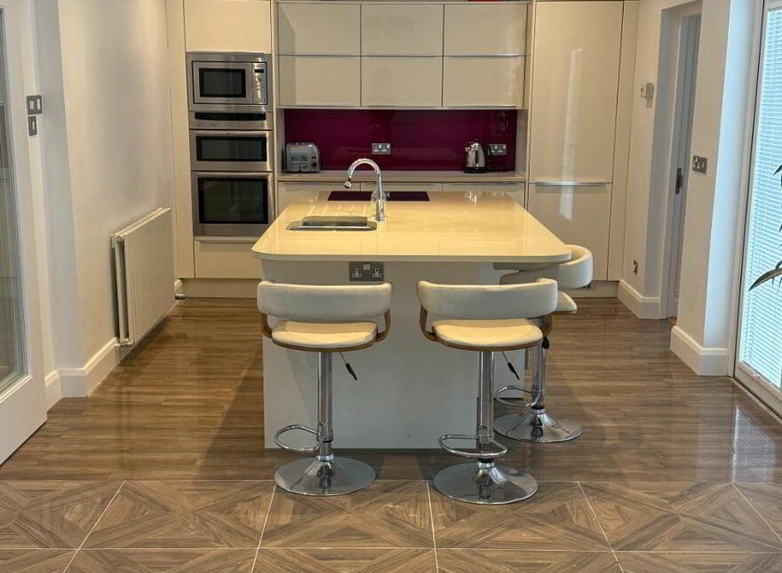 6 Strathmore Park, Belfast, BT15 5HH
