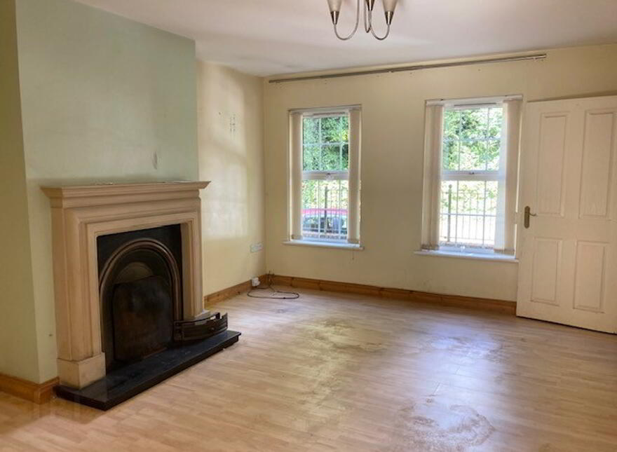 10 Laurel Mews, Dromore, BT25 1FP